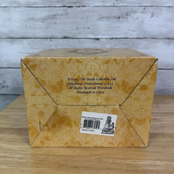 Boyds Collection Yesterdays’ Child WEDDING MARCH Music Box 272052 - Picture 5 of 5